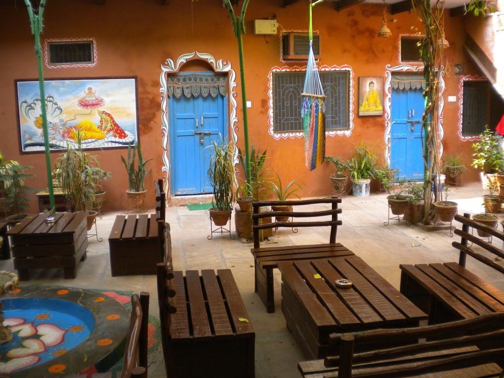 Ganpati Guest House Varanasi Exterior photo